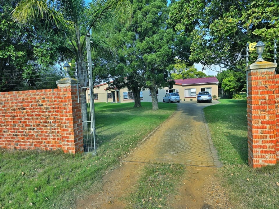 4 Bedroom Property for Sale in Crockarts Hope Eastern Cape